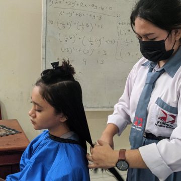 Hair Stylist